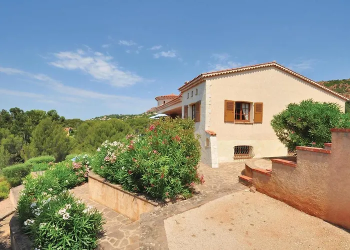 Domaine De La Bastide D'a Saint-Raphaël