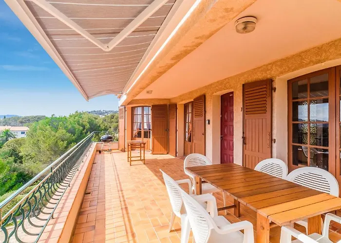 Domaine De La Bastide D'a